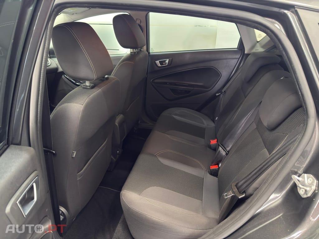 Ford Fiesta 1.0 T EcoBoost Titanium PowerShift