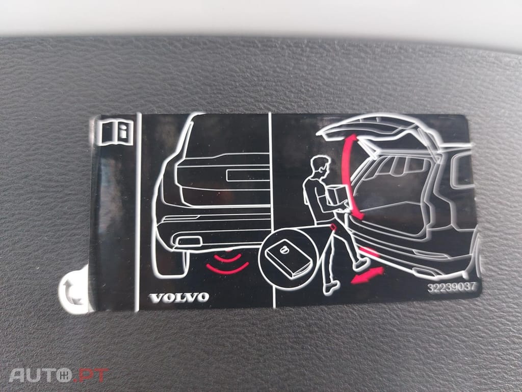 Volvo XC40 1.5 T2 Momentum Plus