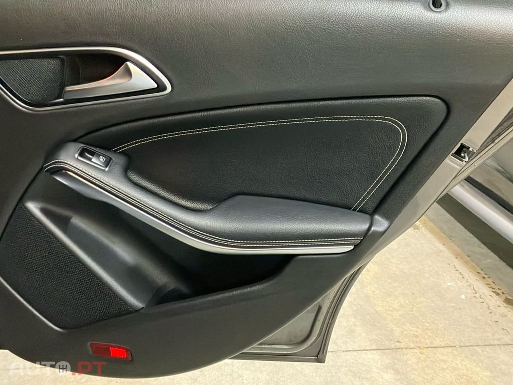 Mercedes-Benz CLA 180 D Shooting Brake Urban Aut.