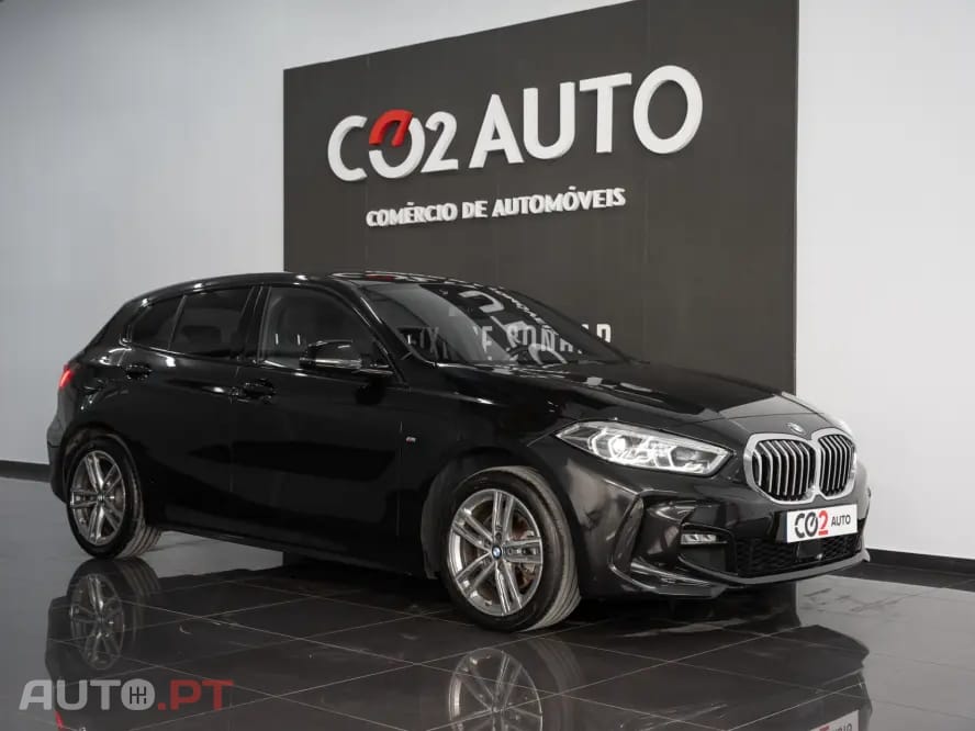BMW 116 d Pack Desportivo M Auto