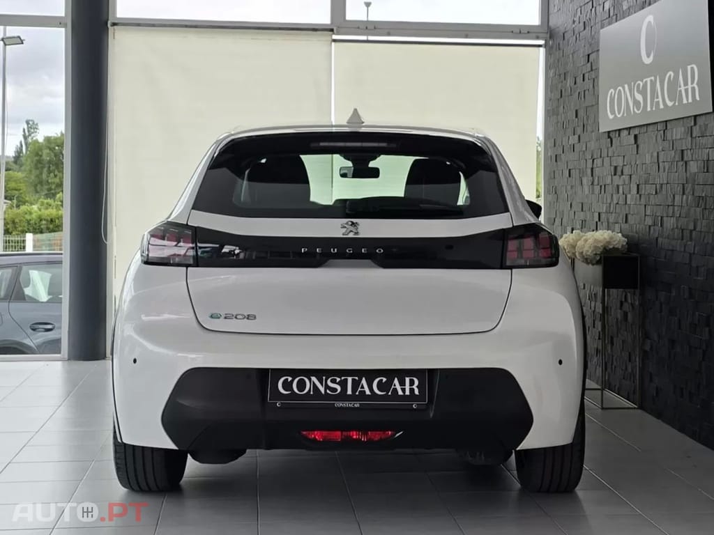 Peugeot E-208 50 kWh Active