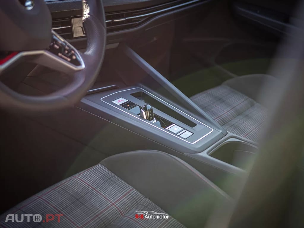 Volkswagen Golf 2.0 TSI GTI DSG Performance