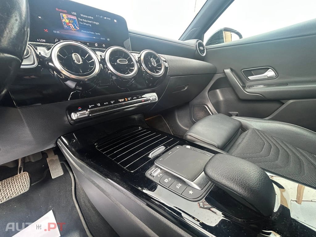 Mercedes-Benz A 250 e Style Plus Hibride Plug-In