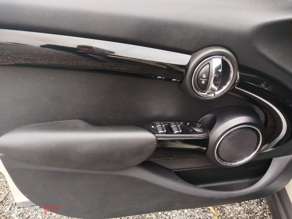 MINI Cooper Cooper D Auto