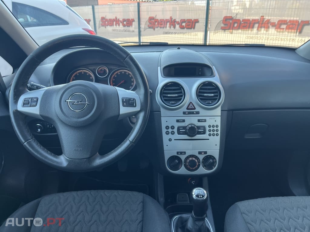 Opel Corsa 1.2 Enjoy