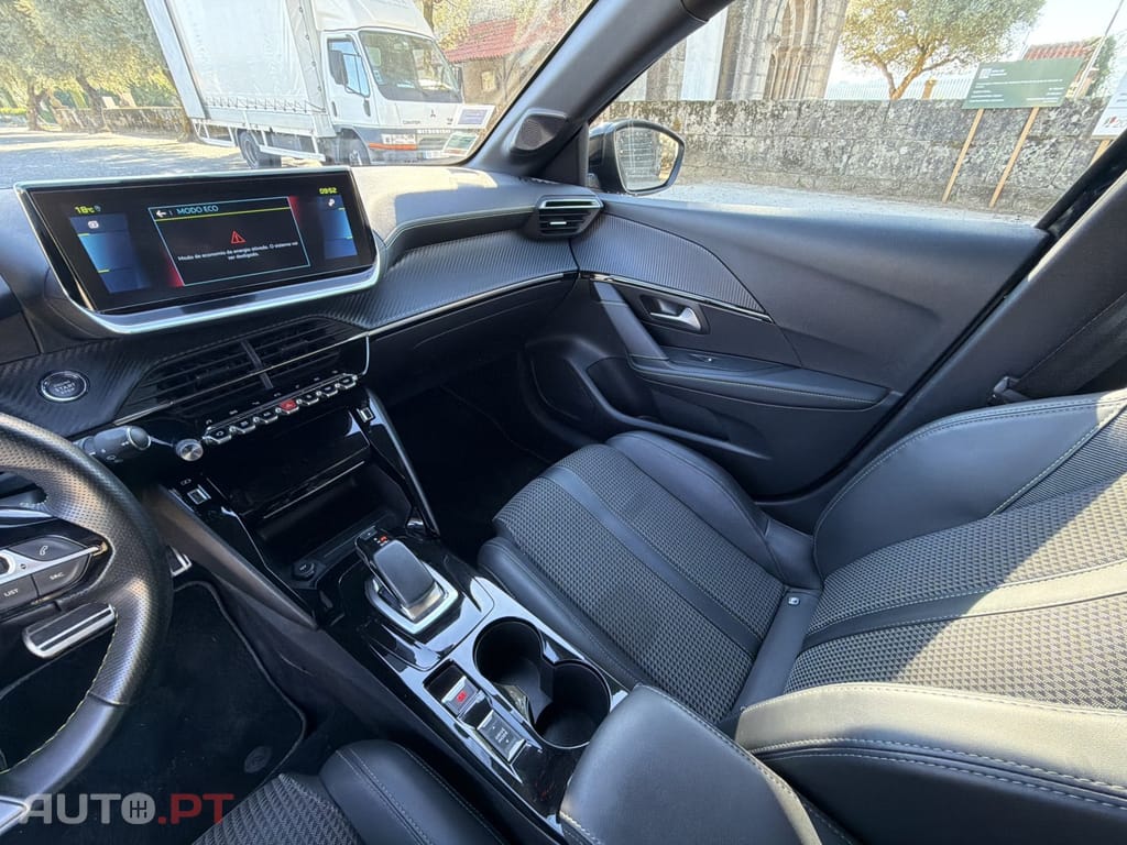Peugeot E-208 50 kWh GT Line