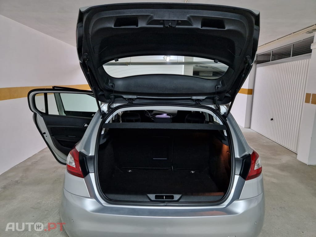 Peugeot 308 1.6 BlueHDi Allure EAT6