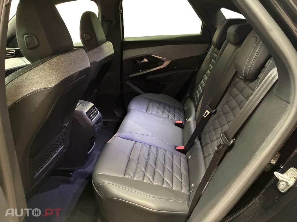Peugeot 3008 1.2 Hybrid Allure e-DCS6