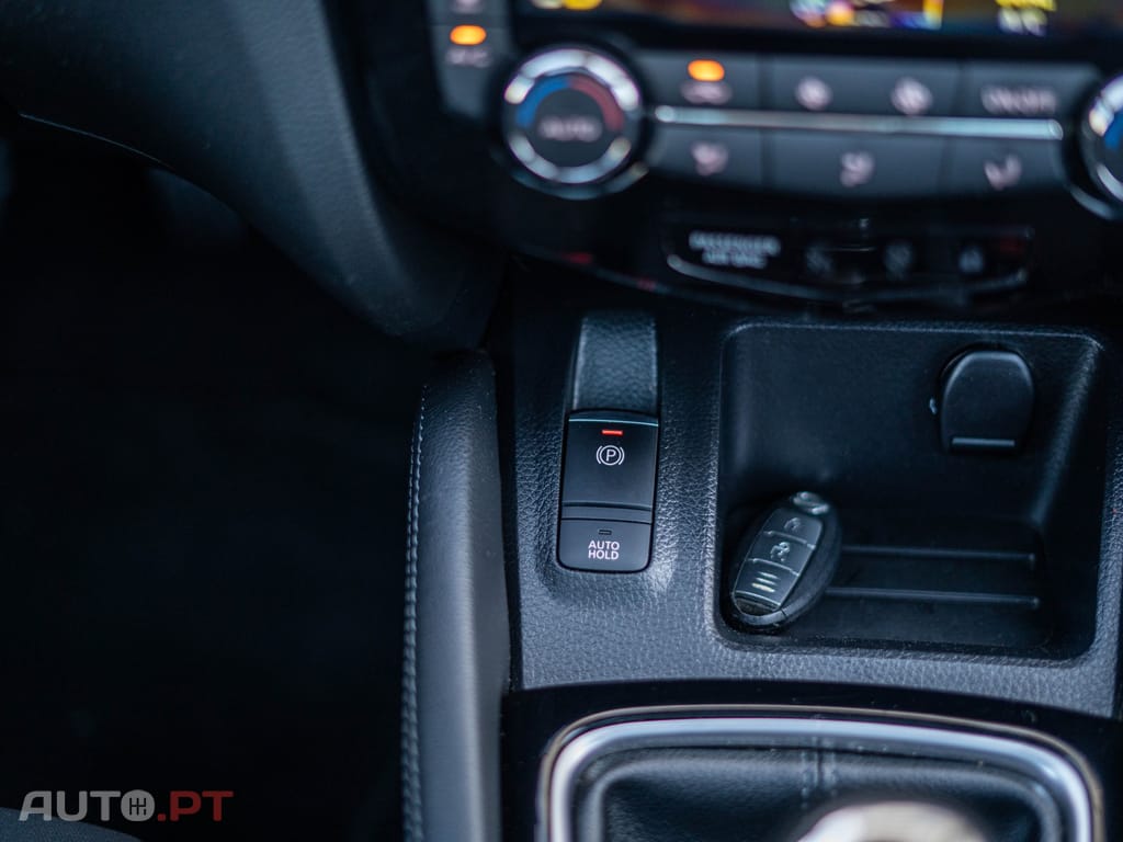 Nissan Qashqai 1.2 DIG-T N-Connecta 18