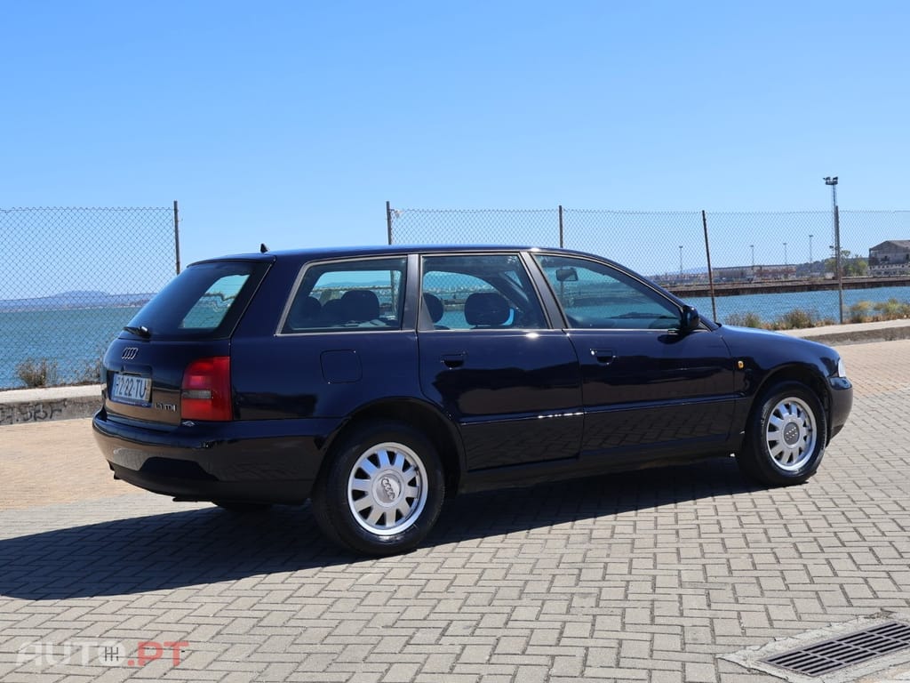Audi A4 Avant 1.9 TDI Attraction