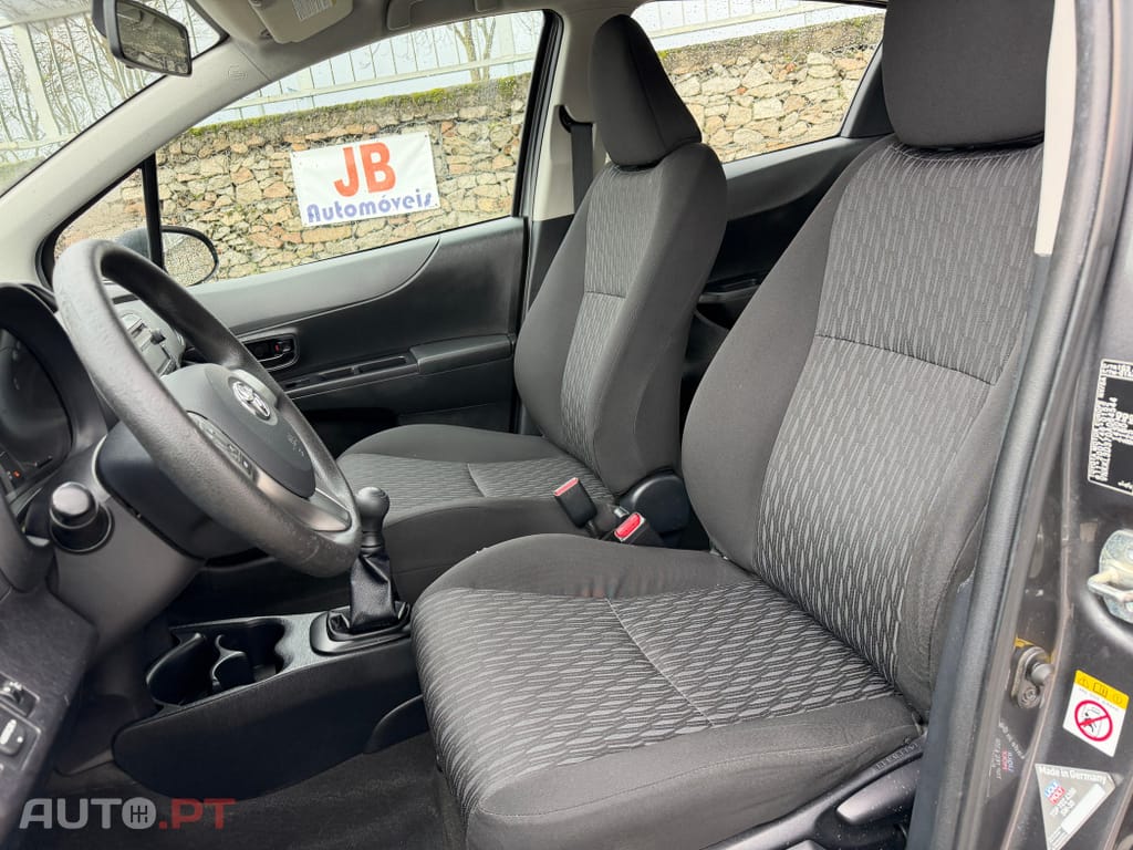 Toyota Yaris 1.0 VVT-i Comfort+AC