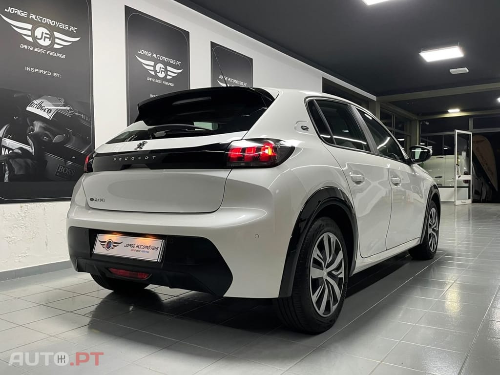 Peugeot E-208 50 kWh Active Pack