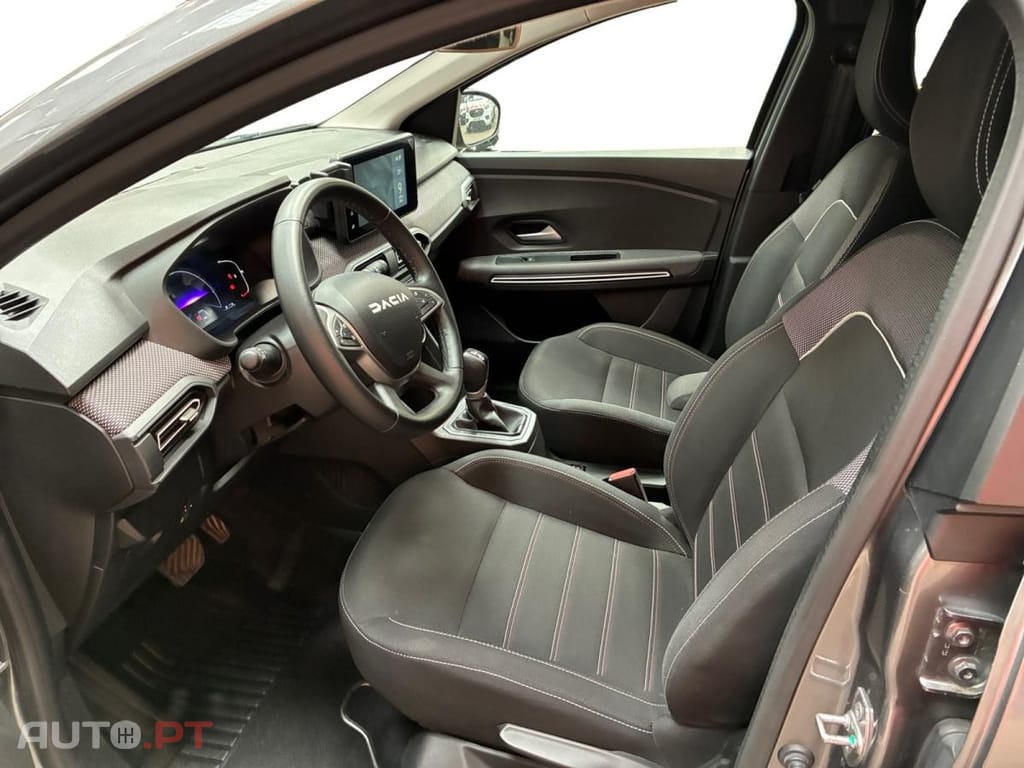 Dacia Jogger 1.6 Hybrid Extreme 7L