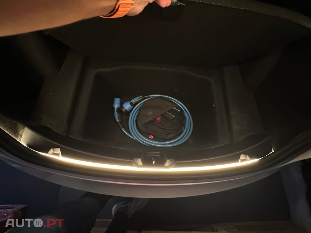 Tesla Model 3 RWD