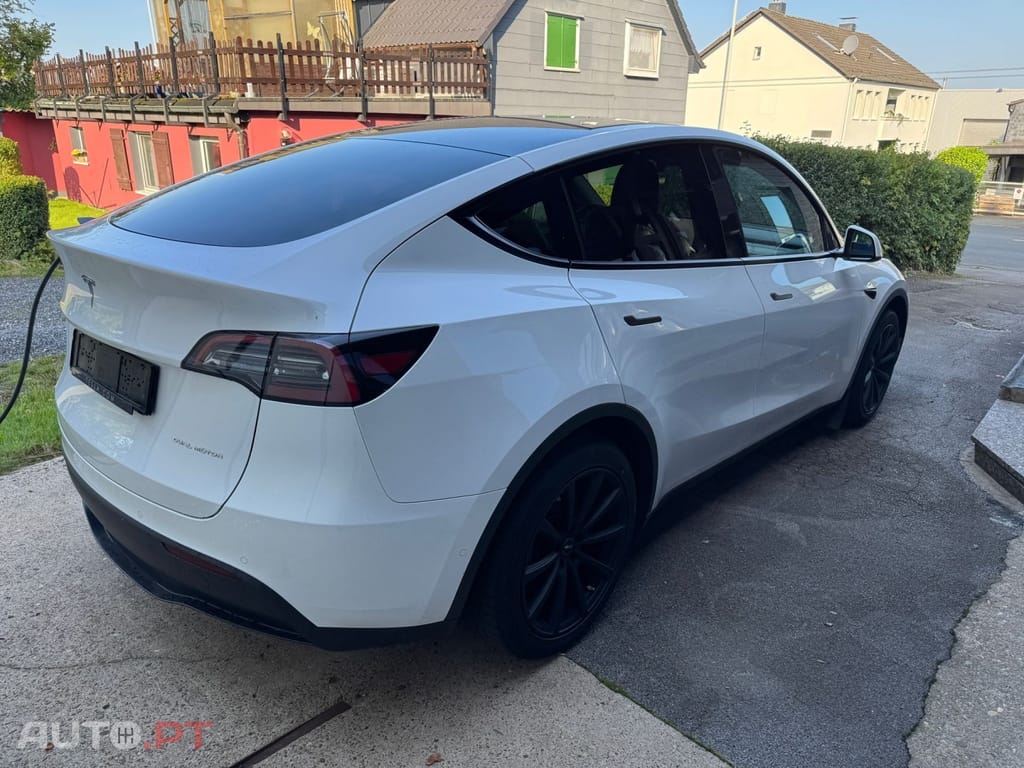 Tesla Model Y Long Range Tração Integral