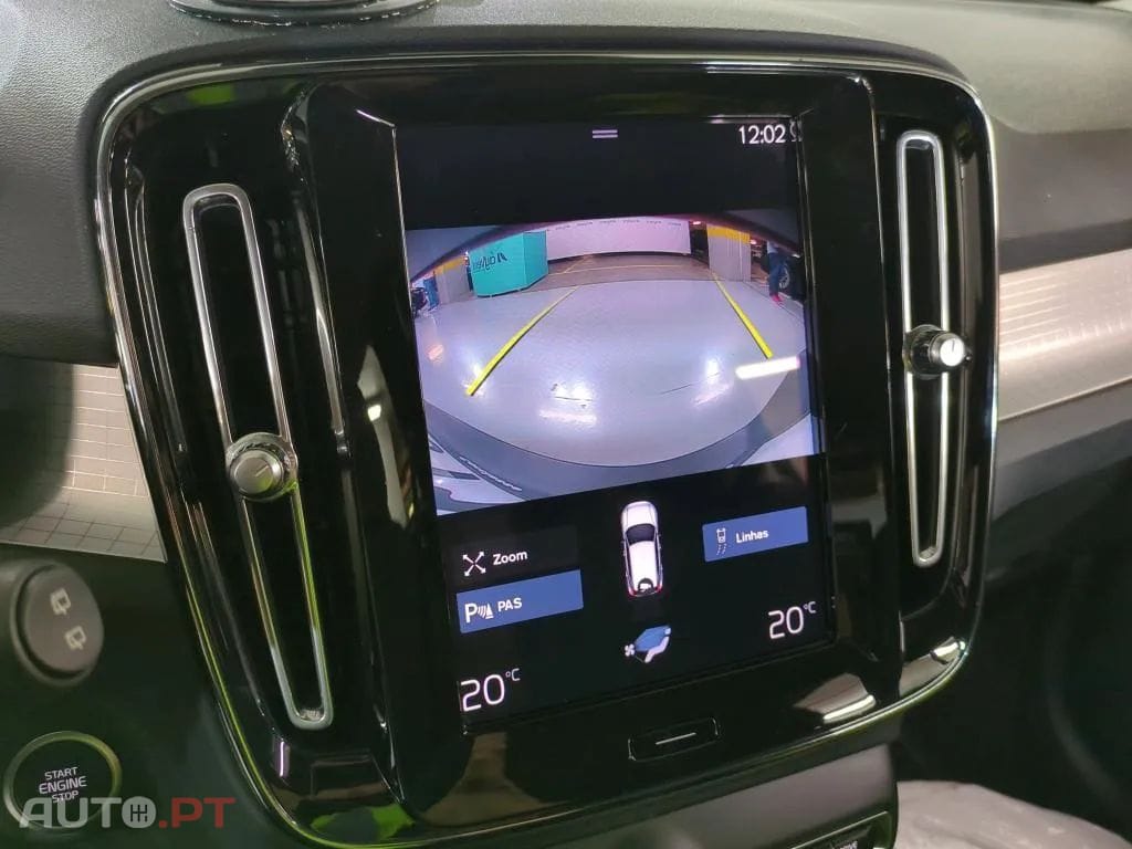 Volvo XC40 1.5 T2 Momentum Plus