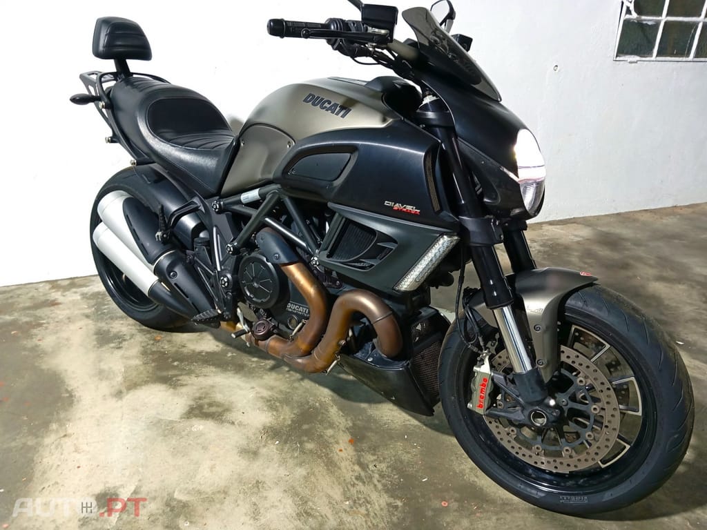 Ducati Diavel 1200 STRADA ABS LIQUIDAÇÃO DE STOCK - PREÇOS PROMOCIONAIS 5 DIAS DE PREÇOS INCRÍVEIS