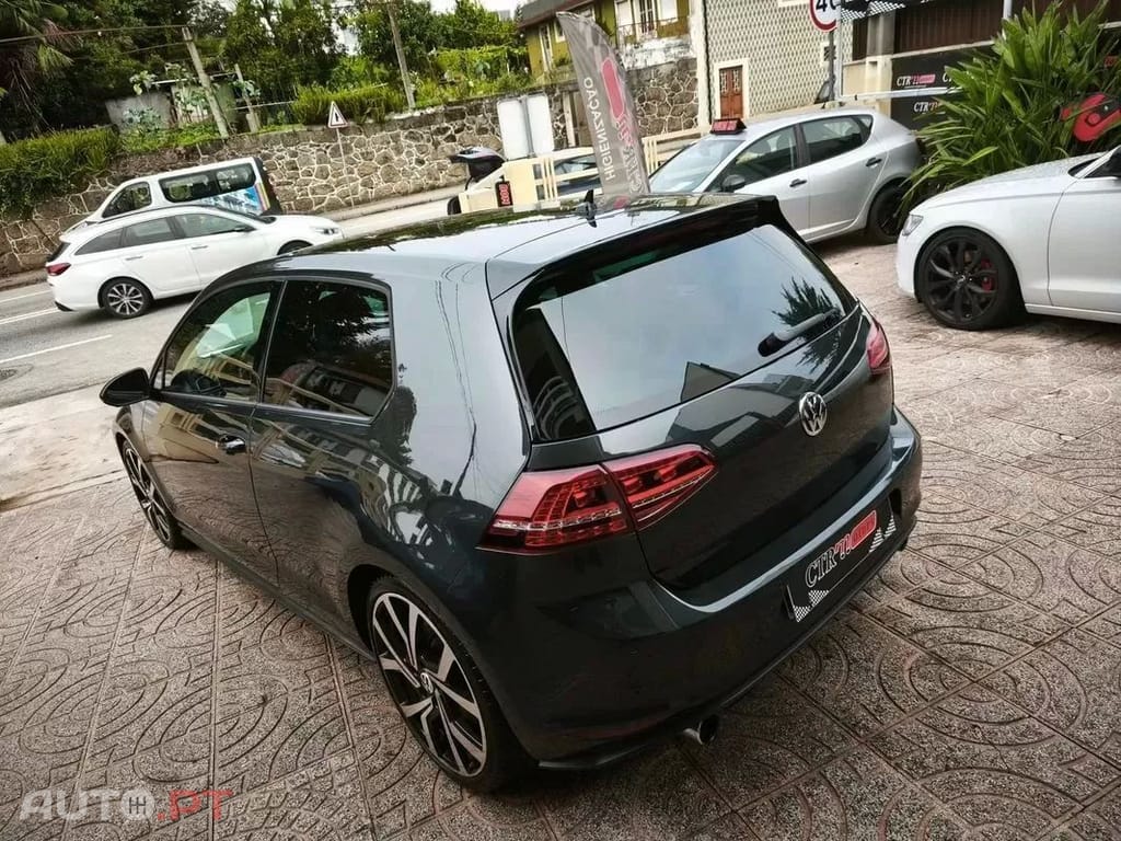 Volkswagen Golf  Gti Performance Bluemotion