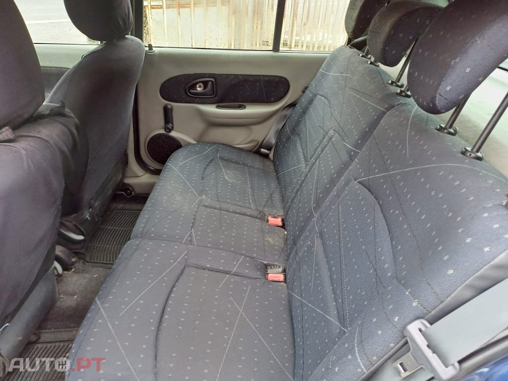 Renault Clio 1.2 16V Confort