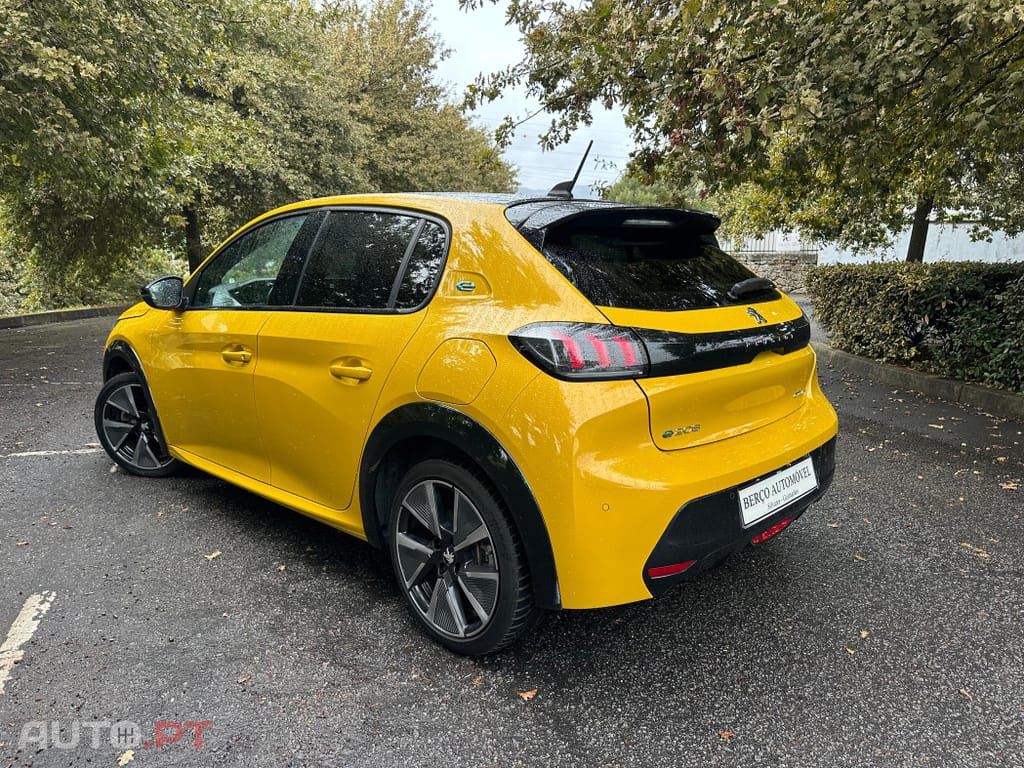 Peugeot E-208 50 kWh GT Pack