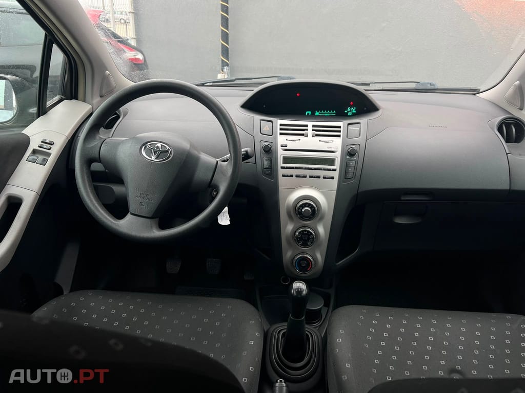 Toyota Yaris 1.0 VVT-i AC