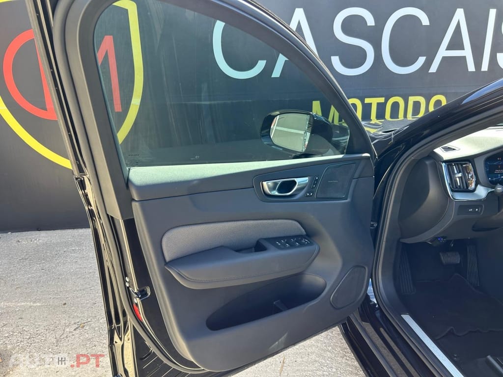 Volvo XC60 2.0 T6 PHEV Black Edition AWD