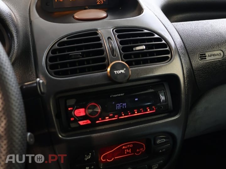 Peugeot 206 1.6 GTi