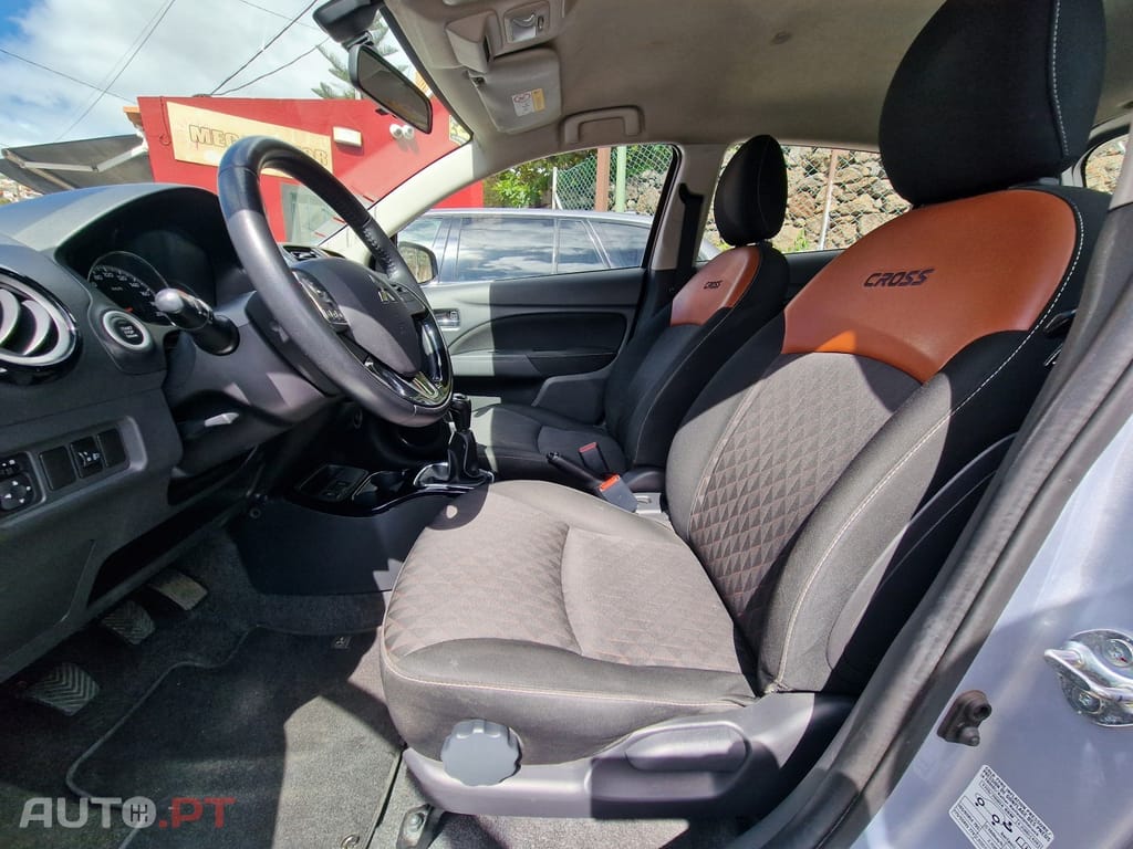 Mitsubishi Space Star 1.2 Intense Cross