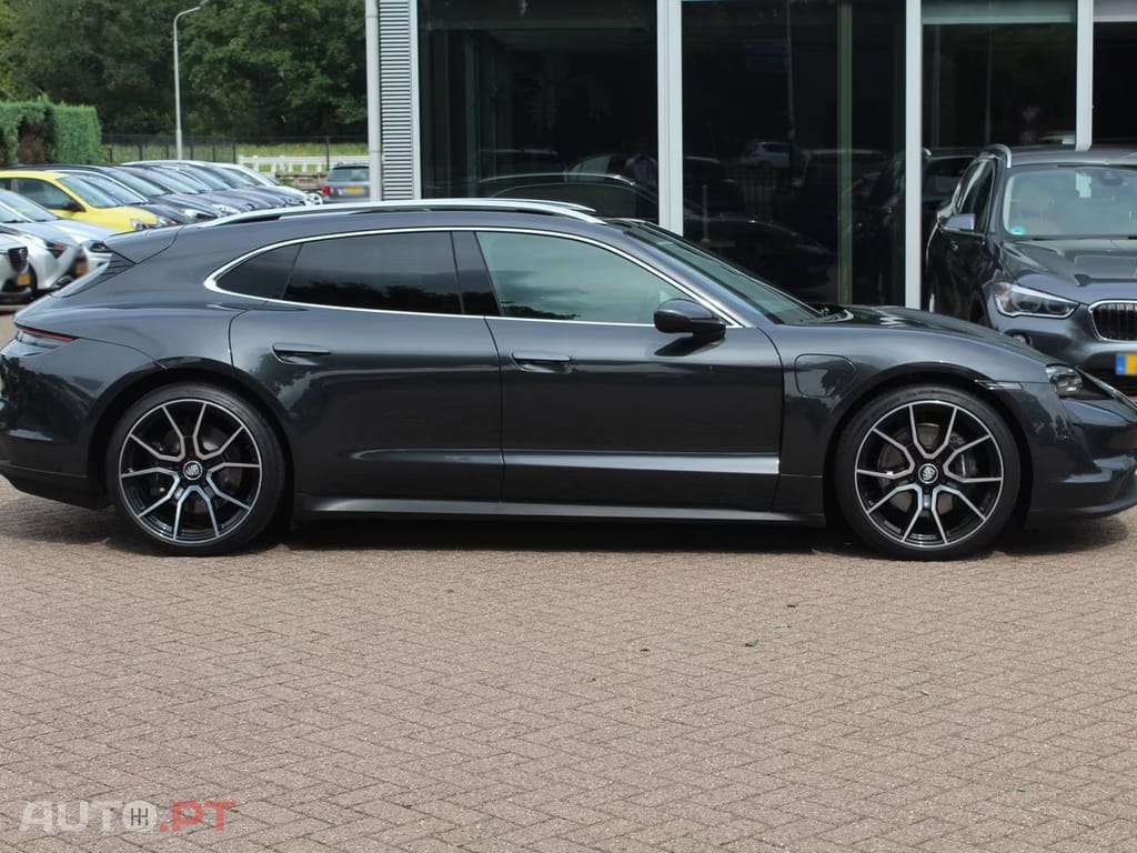 Porsche Taycan 79 kWh