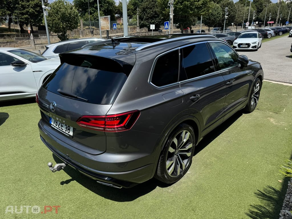 Volkswagen Touareg 3.0 TDI V6 R-Line