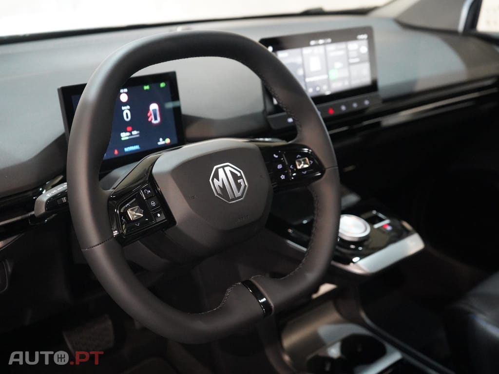 MG MG4 64 kWh Luxury