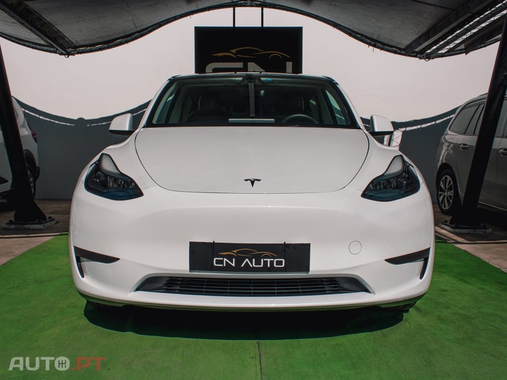 Tesla Model Y Long Range Dual Motor AWD
