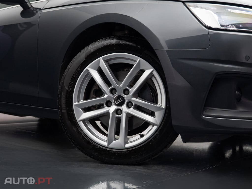 Audi A4 Avant 30 TDI S tronic