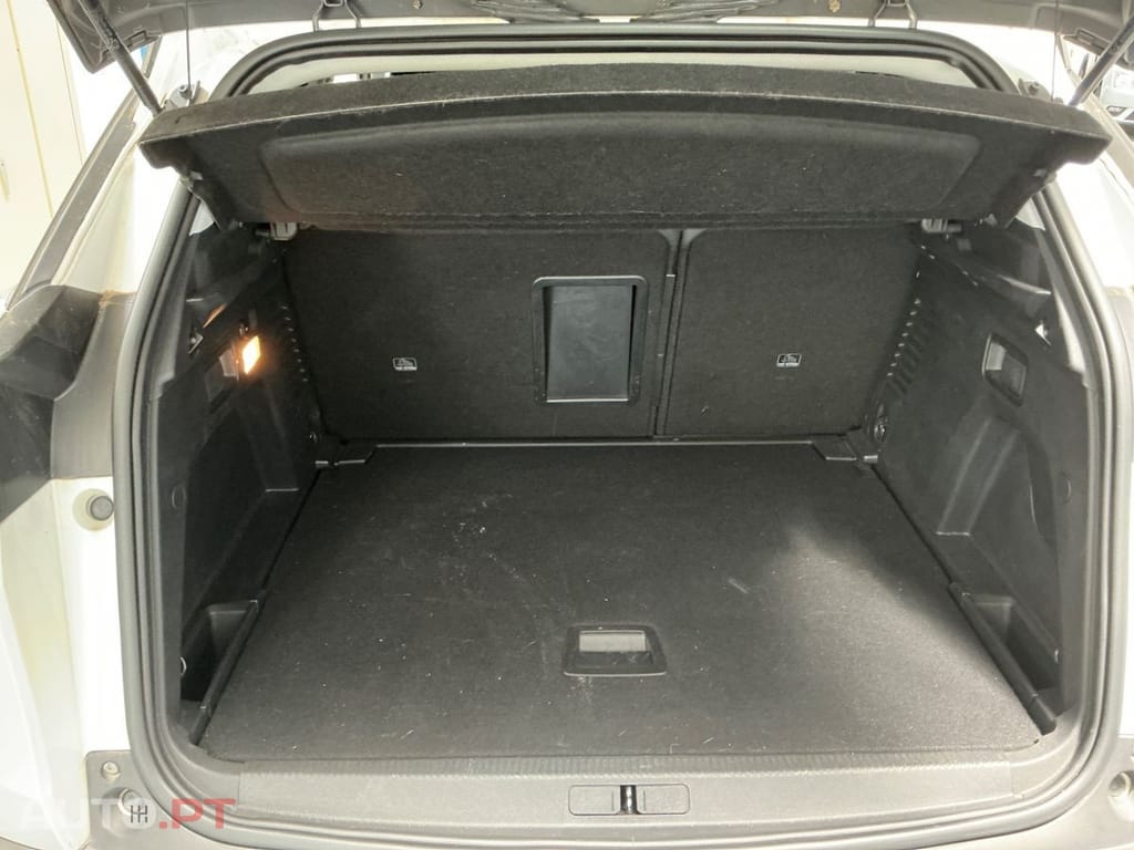 Peugeot 3008 1.2 PureTech Allure EAT8