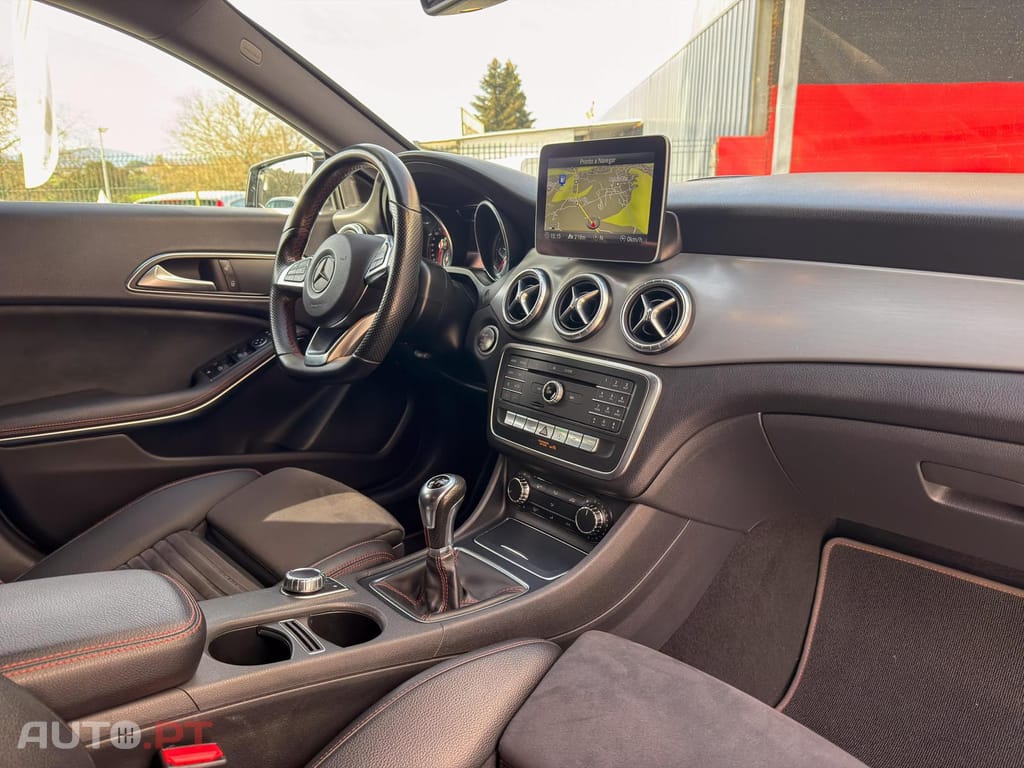 Mercedes-Benz CLA 180 Shooting Brake AMG LINE