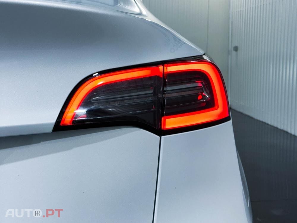 Tesla Model Y Standard