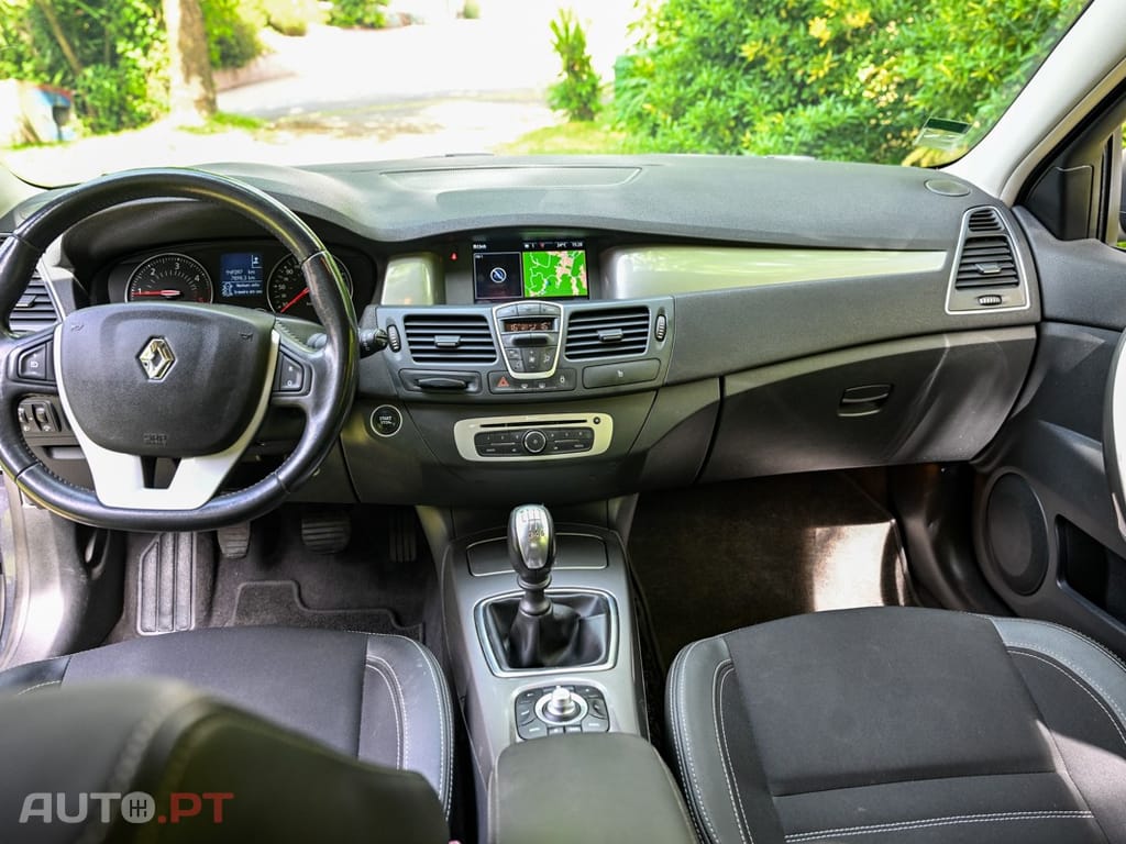 Renault Laguna Break 2.0 dCi Dynamique S 120g