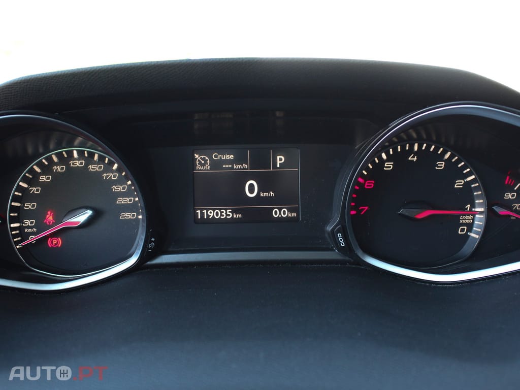 Peugeot 308 1.2 PureTech Allure EAT8