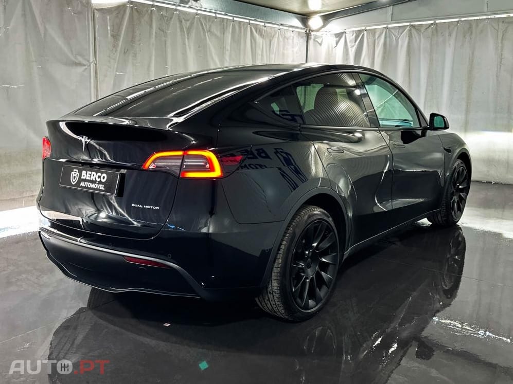 Tesla Model Y Grande Autonomie Dual Motor AWD