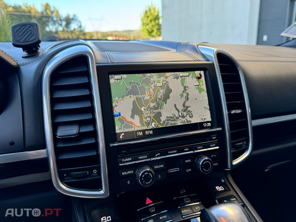 Porsche Cayenne S E-Hybrid Platinum Edition