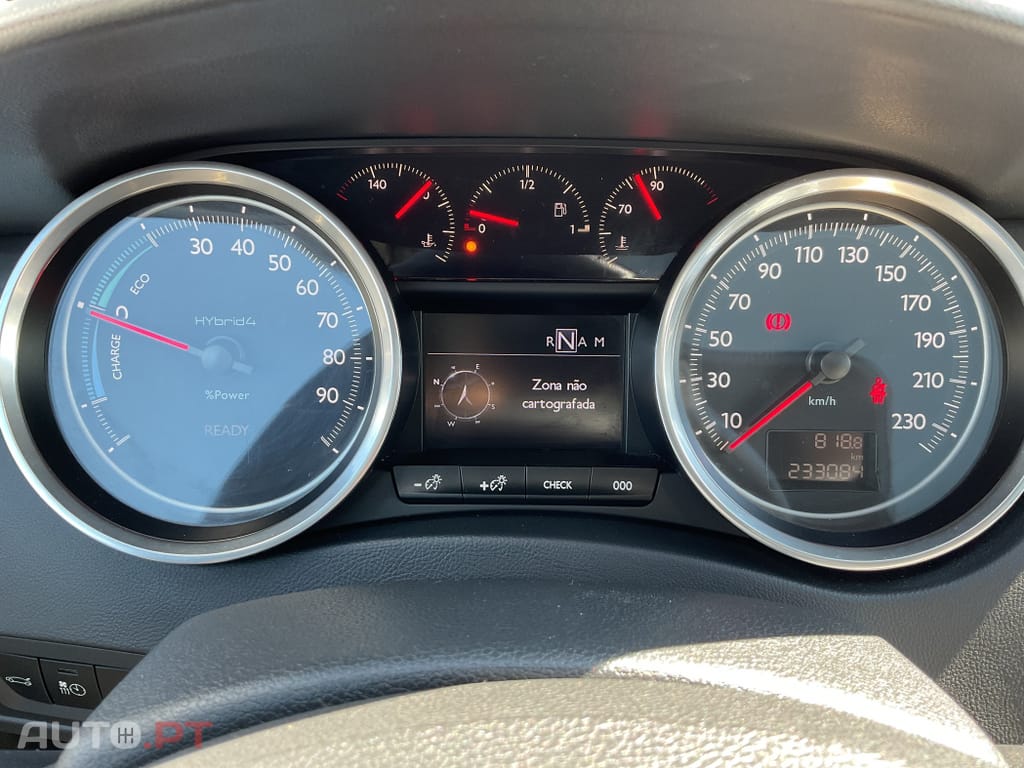 Peugeot 508 RXH 2.0 HDi Hybrid4 2-Tronic 104g