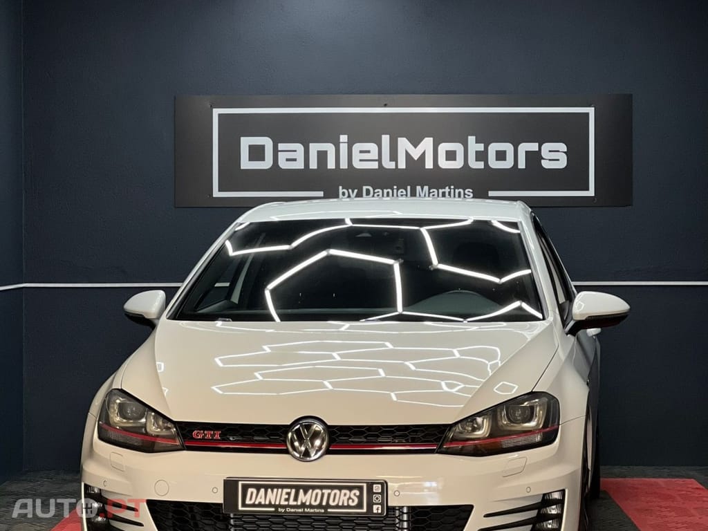 Volkswagen Golf 2.0 TSi GTi DSG Performance