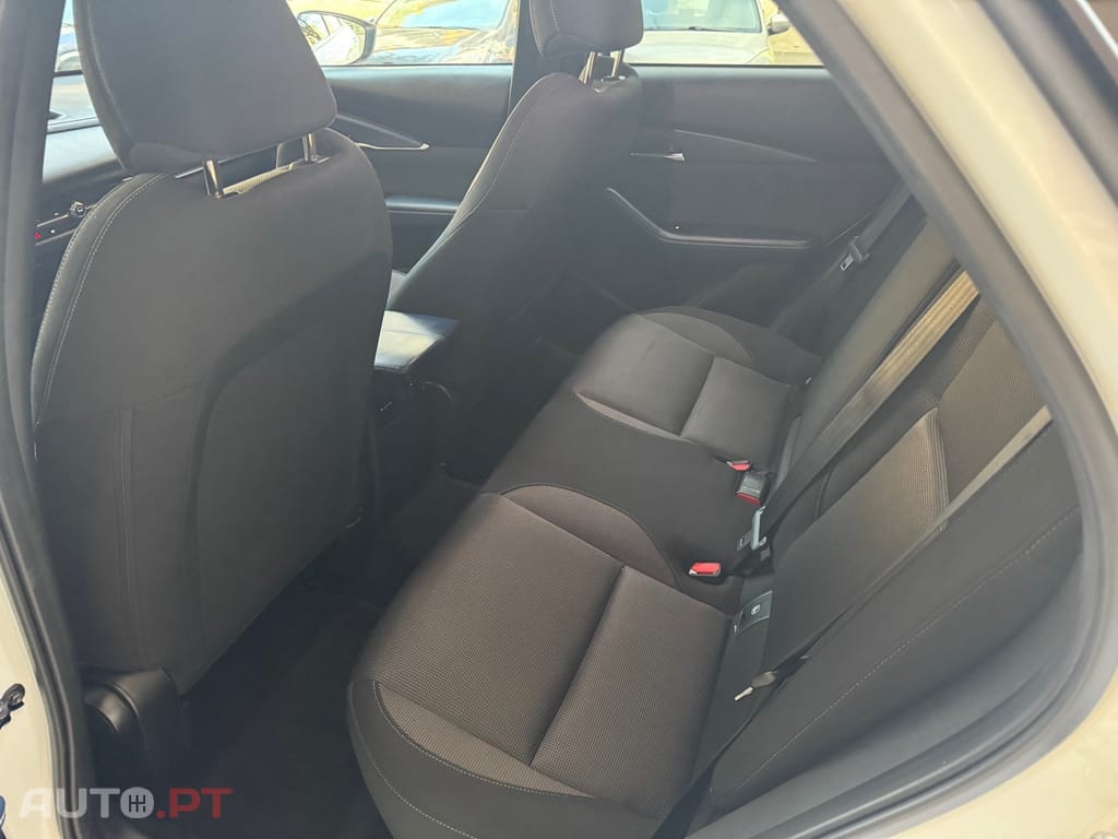 Mazda CX-30 1.8 Sky-D Evolve i-Active