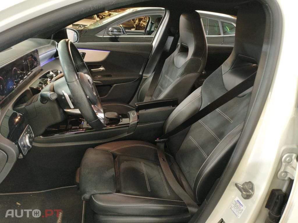 Mercedes-Benz A 250 e AMG Line