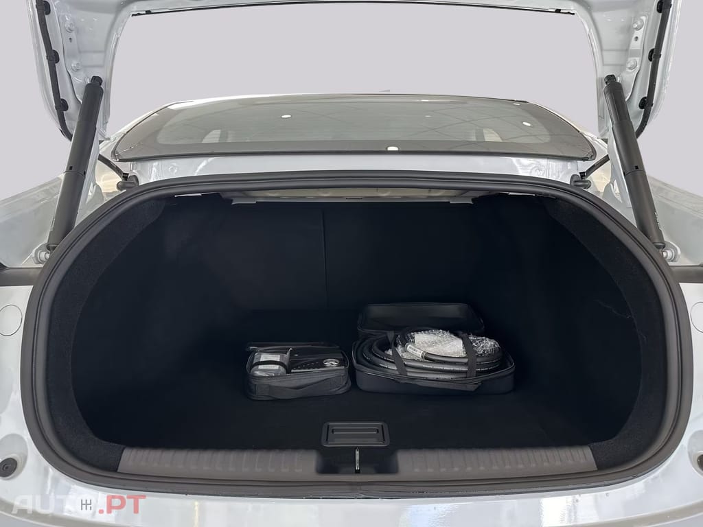 XPeng P7 AWD Performance I.V.A DEDUTÍVEL 