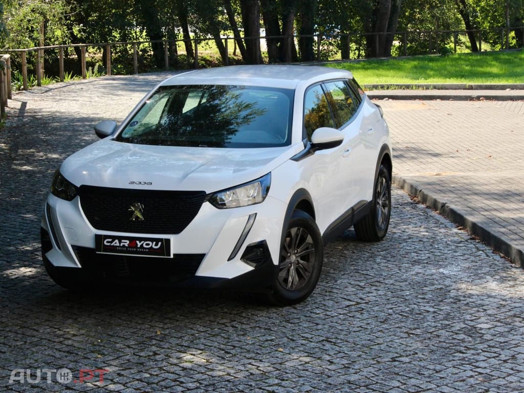 Peugeot 2008 1.2 PureTech Active EAT8
