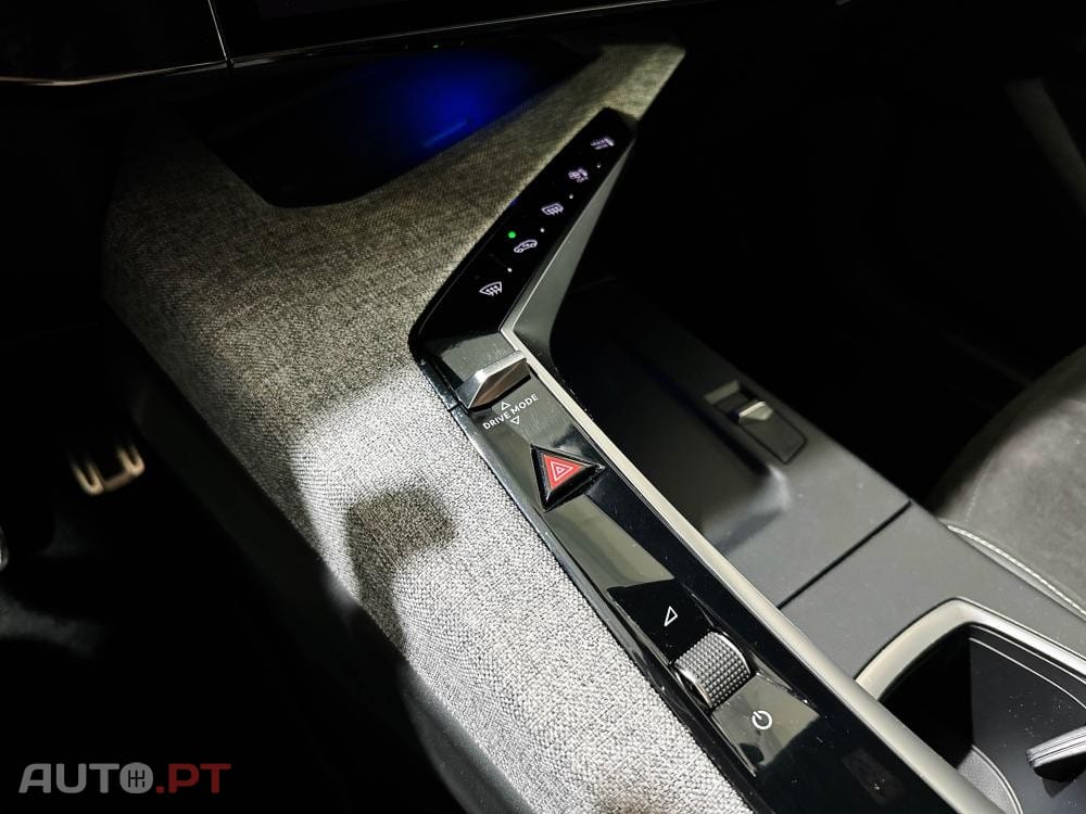 Peugeot E-3008 73 kWh GT