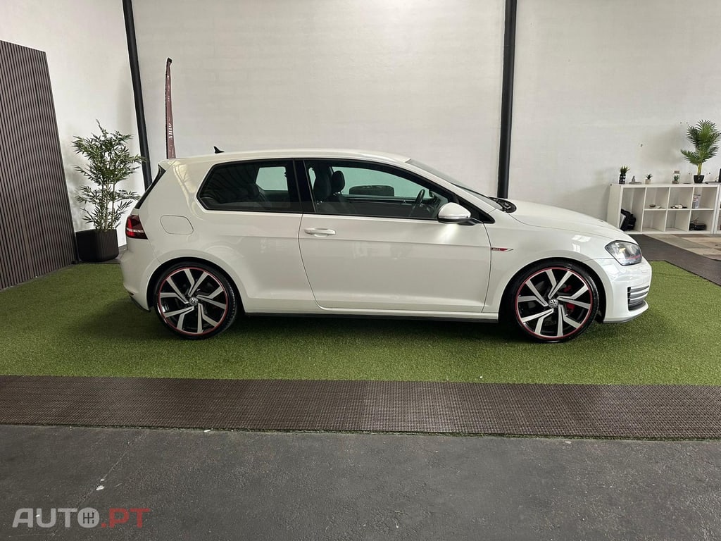 Volkswagen Golf VII GTI