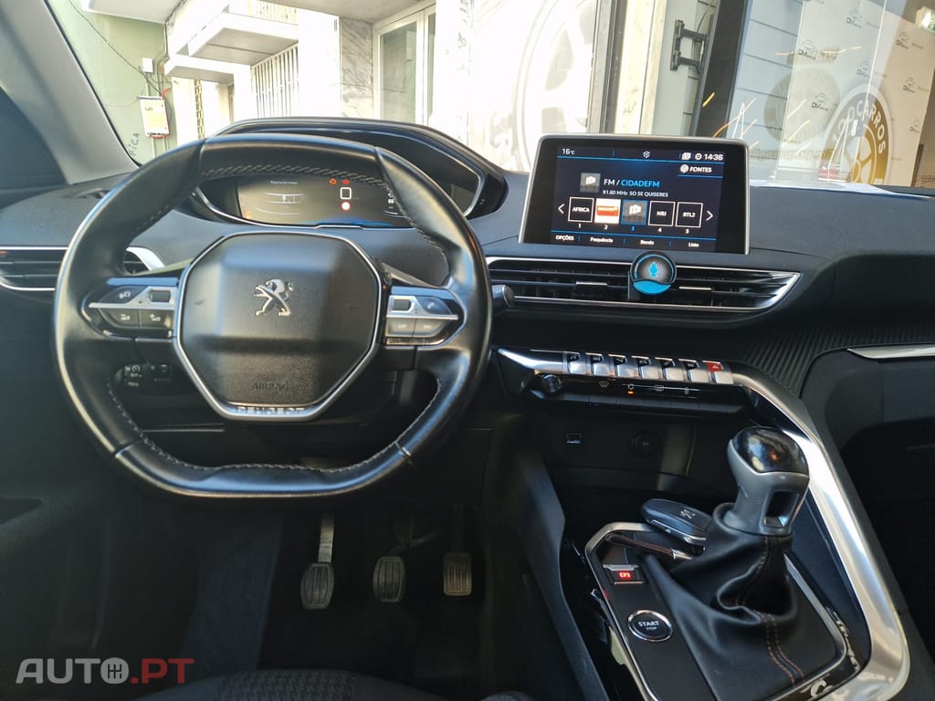 Peugeot 3008 1.5 BlueHDi Active