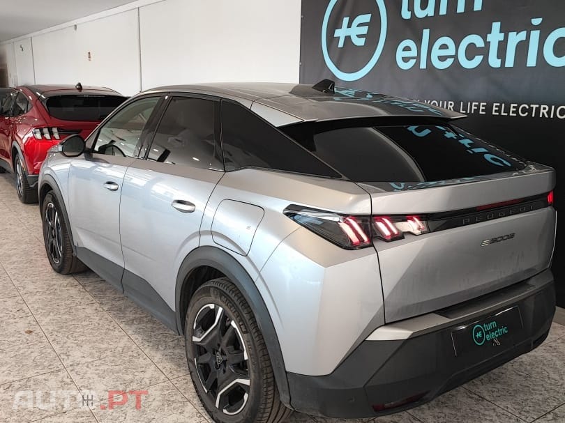 Peugeot E-3008 73 kWh Allure